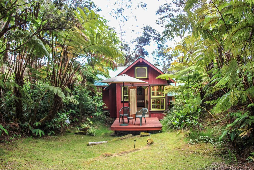 Ferny Hollow: Romantic Rainforest Cottage Volcano Exterior photo